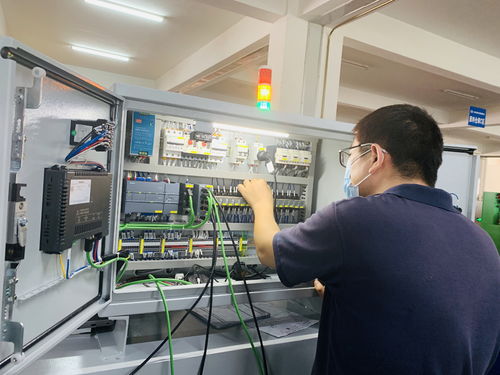 華順紀實 以真誠服務客戶，以行動詮釋信息系統集成價值